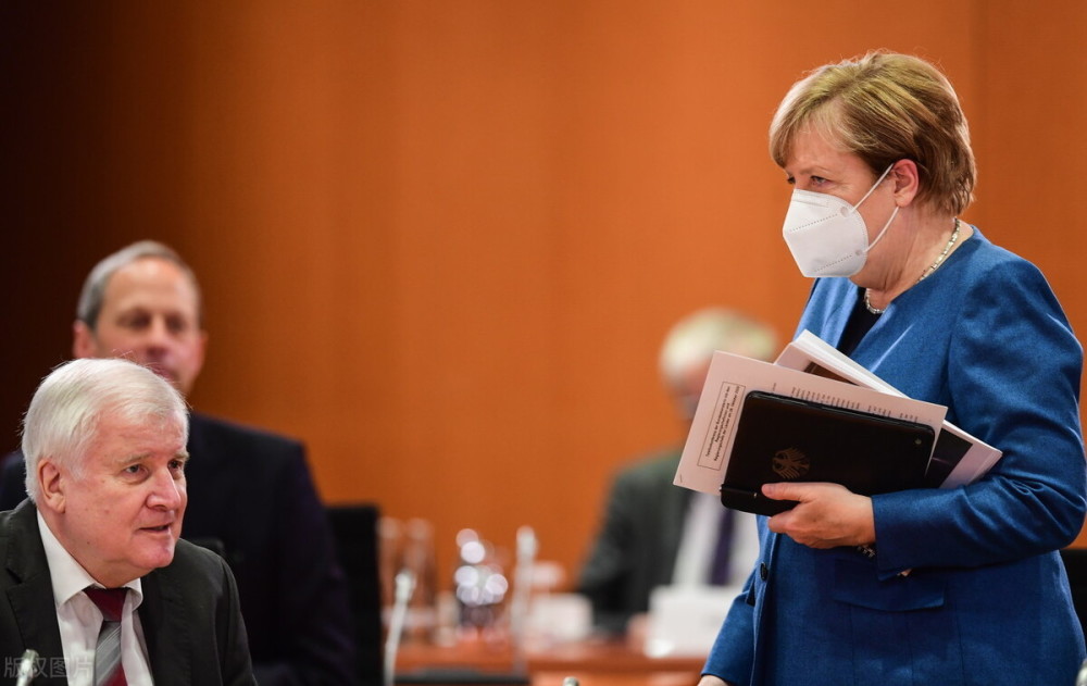 德国国家队内部会议纪要流出——冲刺阶段再遭质疑；世预赛使命明确；临场指挥获称赞的简单介绍