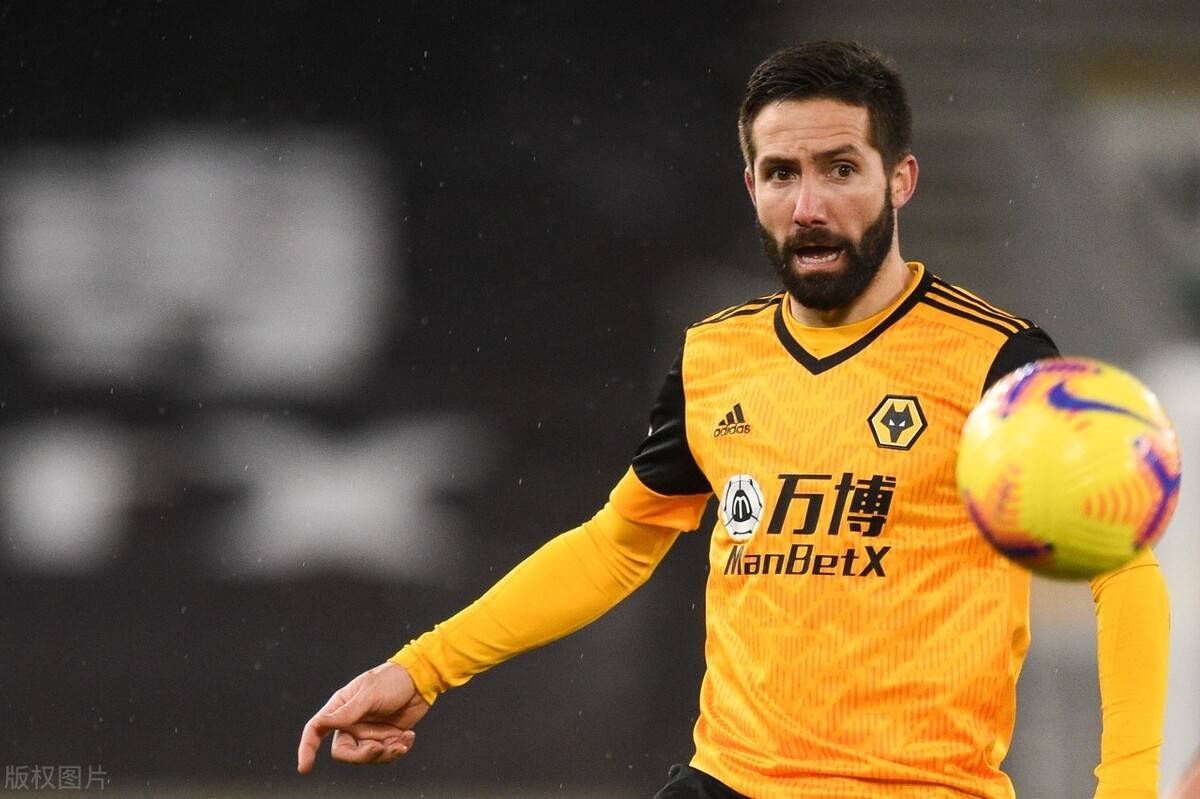 爱游戏网站 -关于转会期德国杯传出新动向，菲尼克斯太阳伤情更新，管理层表态——质疑声仍在，年轻球员得到机会的信息