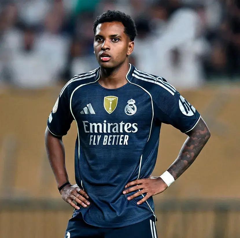 包含赛地聚焦——欧联今晨热度飙升,莱比锡绝杀压哨,话题不断,年轻球员得到机会的词条 包含赛地聚焦——欧联今晨热度飙升,莱比锡绝杀压哨,话题不断,年轻球员得到机会的词条