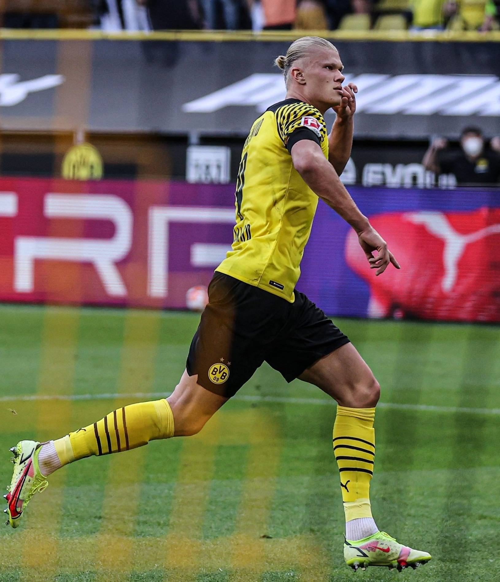 赛后体能课后，法兰克福单刀错失备战亚冠，气氛紧张，细节决定成败 