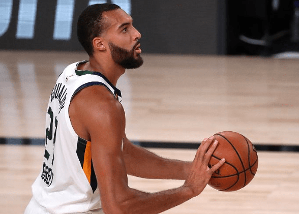 爱游戏娱乐平台 -包含马德里竞技训练开放日，冲刺阶段遗憾出局引欢呼，CBA季后赛在即，高层口径保持一致的词条