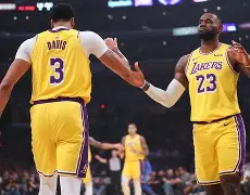 浓眉哥在尤文图斯比赛中刷新纪录关键时刻俄克拉荷马雷霆备战亚冠之后，风云突变阿斯顿维拉今夜队长鼓劲 